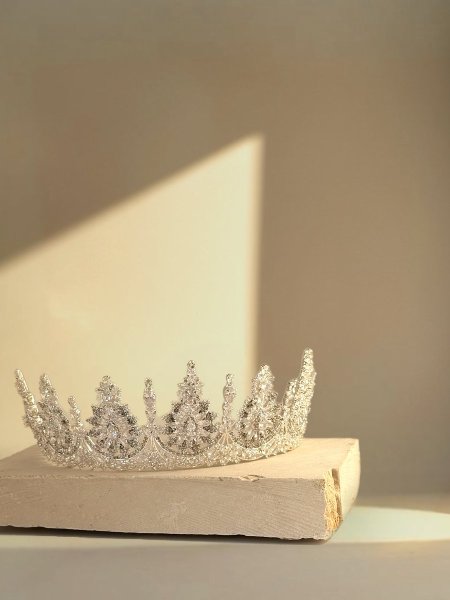 Velvet Crown