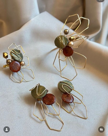 Randomly accessories set