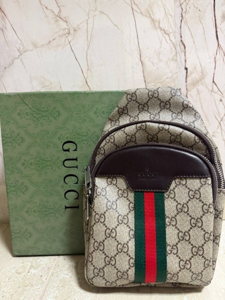 Gucci pouch for men
